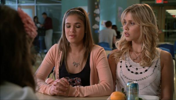 2011-meangirls2-caps0112.jpg