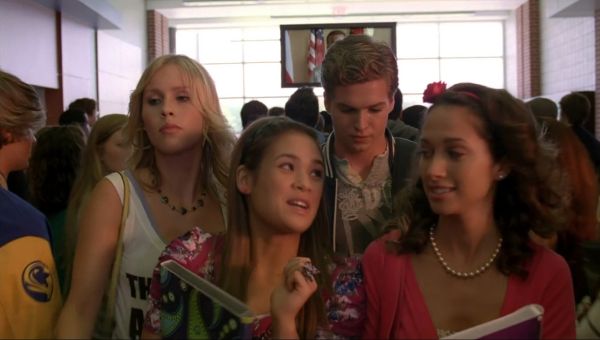 Click to view full size image
==============
2011-meangirls2-caps0233.jpg 2011-meangirls2-caps0233.jpg
