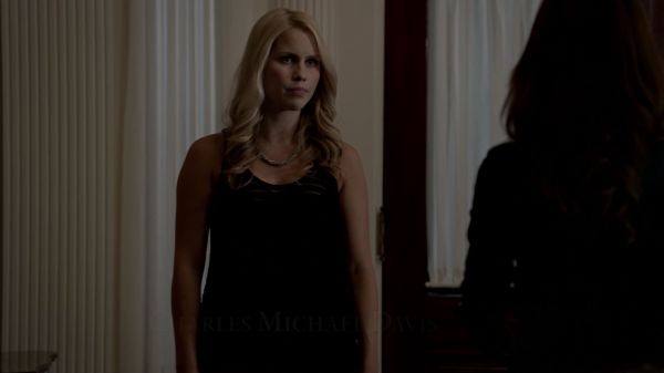 Claire-Holt-as-Rebekah-Mikaelson-in-The-Originals-s01e01-0019.jpg