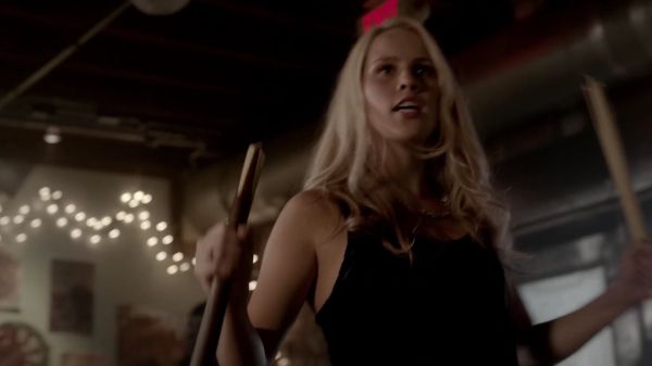 Claire-Holt-as-Rebekah-Mikaelson-in-The-Originals-s01e01-0048.jpg