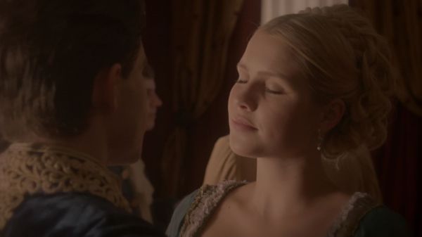 Click to view full size image
==============
Claire-Holt-as-Rebekah-Mikaelson-in-The-Originals-s01e01-0075.jpg Claire-Holt-as-Rebekah-Mikaelson-in-The-Originals-s01e01-0075.jpg