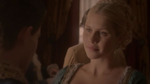 Claire-Holt-as-Rebekah-Mikaelson-in-The-Originals-s01e01-0076.jpg