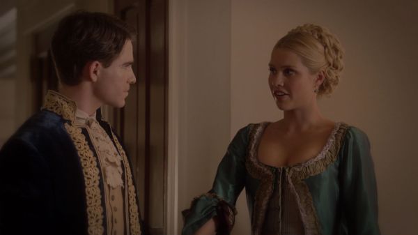 Claire-Holt-as-Rebekah-Mikaelson-in-The-Originals-s01e01-0079.jpg