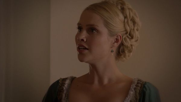 Claire-Holt-as-Rebekah-Mikaelson-in-The-Originals-s01e01-0080.jpg