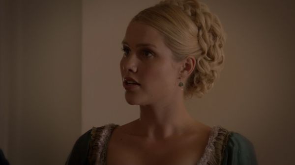 Claire-Holt-as-Rebekah-Mikaelson-in-The-Originals-s01e01-0081.jpg