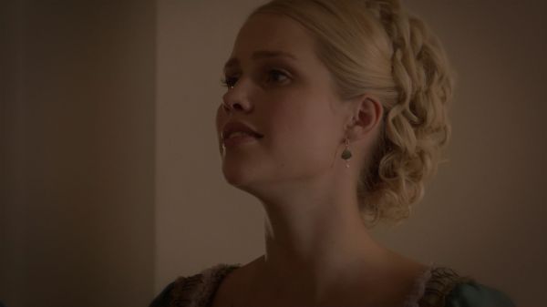 Click to view full size image
==============
Claire-Holt-as-Rebekah-Mikaelson-in-The-Originals-s01e01-0084.jpg Claire-Holt-as-Rebekah-Mikaelson-in-The-Originals-s01e01-0084.jpg