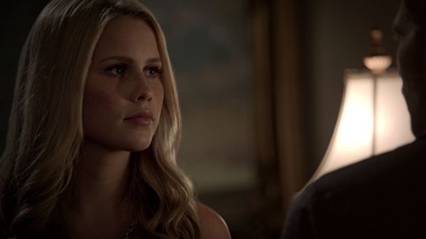 Claire-Holt-as-Rebekah-Mikaelson-in-The-Originals-s01e01-0105.jpg