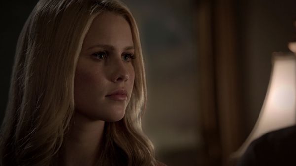 Claire-Holt-as-Rebekah-Mikaelson-in-The-Originals-s01e01-0106.jpg
