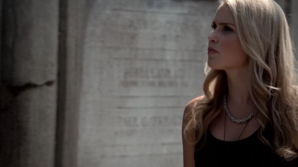 Click to view full size image
==============
Claire-Holt-as-Rebekah-Mikaelson-in-The-Originals-s01e01-0158.jpg Claire-Holt-as-Rebekah-Mikaelson-in-The-Originals-s01e01-0158.jpg