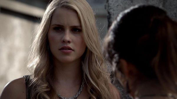 Claire-Holt-as-Rebekah-Mikaelson-in-The-Originals-s01e01-0189.jpg