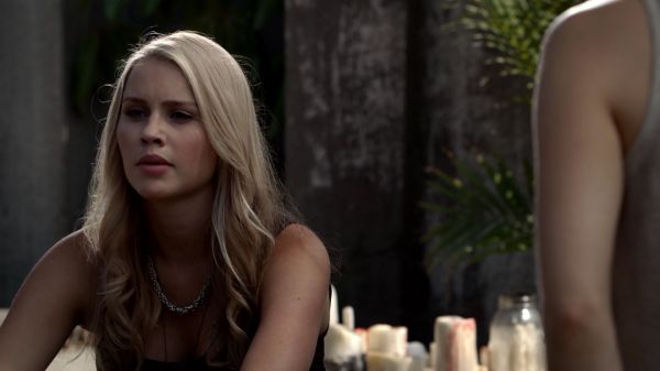 Click to view full size image
==============
Claire-Holt-as-Rebekah-Mikaelson-in-The-Originals-s01e01-0196.jpg Claire-Holt-as-Rebekah-Mikaelson-in-The-Originals-s01e01-0196.jpg
