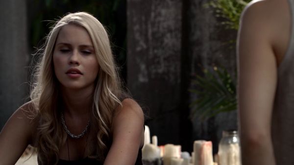 Claire-Holt-as-Rebekah-Mikaelson-in-The-Originals-s01e01-0198.jpg