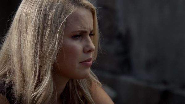 Claire-Holt-as-Rebekah-Mikaelson-in-The-Originals-s01e01-0202.jpg