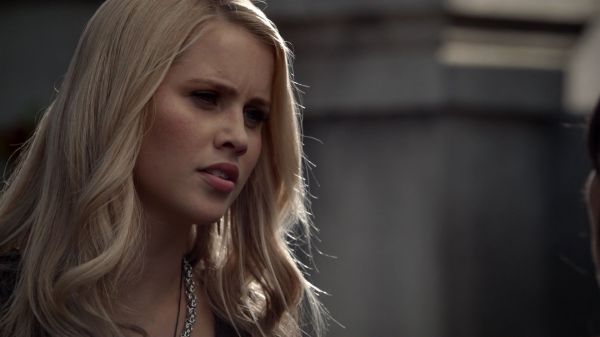 Claire-Holt-as-Rebekah-Mikaelson-in-The-Originals-s01e01-0248.jpg