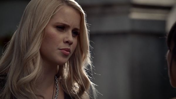 Claire-Holt-as-Rebekah-Mikaelson-in-The-Originals-s01e01-0249.jpg