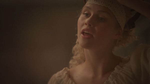 Claire-Holt-as-Rebekah-Mikaelson-in-The-Originals-s01e01-0256.jpg