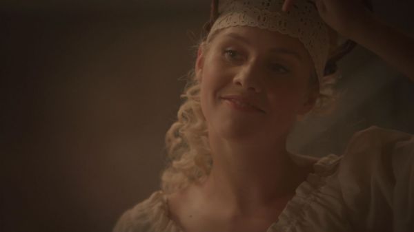 Claire-Holt-as-Rebekah-Mikaelson-in-The-Originals-s01e01-0258.jpg