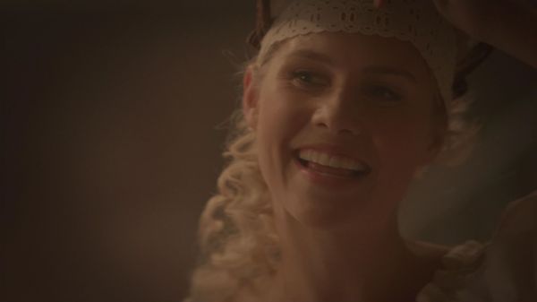 Click to view full size image
==============
Claire-Holt-as-Rebekah-Mikaelson-in-The-Originals-s01e01-0259.jpg Claire-Holt-as-Rebekah-Mikaelson-in-The-Originals-s01e01-0259.jpg