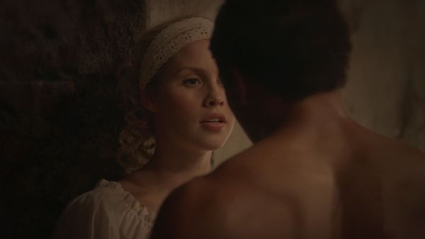 Claire-Holt-as-Rebekah-Mikaelson-in-The-Originals-s01e01-0262.jpg