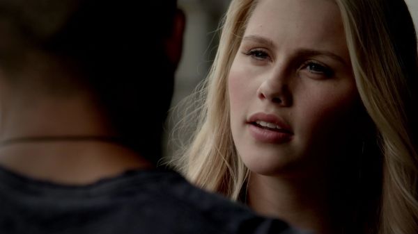 Claire-Holt-as-Rebekah-Mikaelson-in-The-Originals-s01e01-0284.jpg