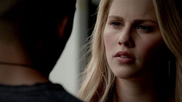 Click to view full size image
==============
Claire-Holt-as-Rebekah-Mikaelson-in-The-Originals-s01e01-0295.jpg Claire-Holt-as-Rebekah-Mikaelson-in-The-Originals-s01e01-0295.jpg