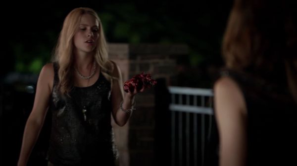 Claire-Holt-as-Rebekah-Mikaelson-in-The-Originals-s01e01-0299.jpg
