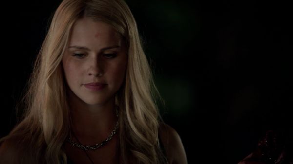 Claire-Holt-as-Rebekah-Mikaelson-in-The-Originals-s01e01-0302.jpg