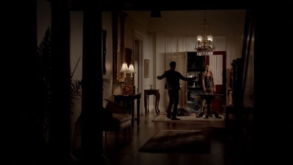 Claire-Holt-as-Rebekah-Mikaelson-in-The-Originals-s01e01-0332.jpg