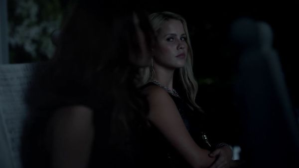 Click to view full size image
==============
Claire-Holt-as-Rebekah-Mikaelson-in-The-Originals-s01e01-0398.jpg Claire-Holt-as-Rebekah-Mikaelson-in-The-Originals-s01e01-0398.jpg