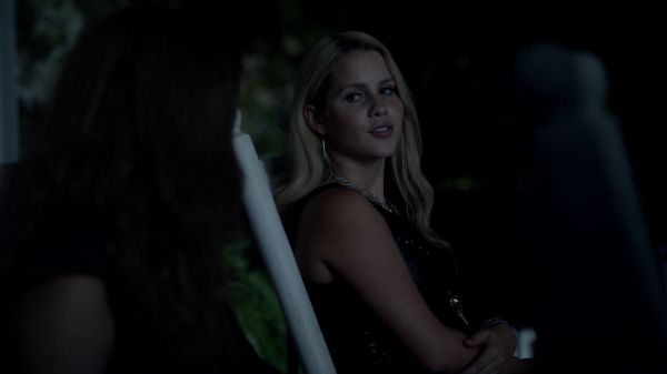 Claire-Holt-as-Rebekah-Mikaelson-in-The-Originals-s01e01-0404.jpg
