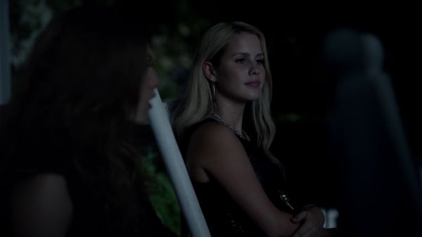 Claire-Holt-as-Rebekah-Mikaelson-in-The-Originals-s01e01-0407.jpg