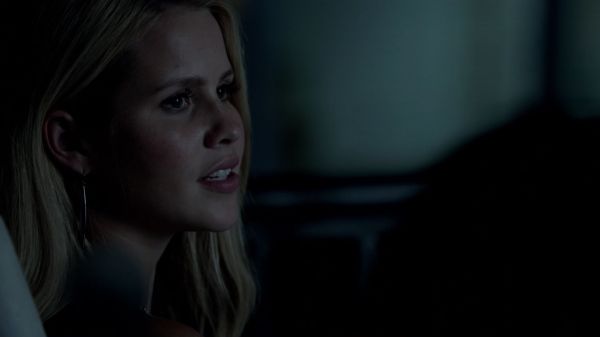 Click to view full size image
==============
Claire-Holt-as-Rebekah-Mikaelson-in-The-Originals-s01e01-0421.jpg Claire-Holt-as-Rebekah-Mikaelson-in-The-Originals-s01e01-0421.jpg
