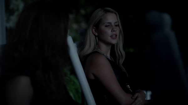 Click to view full size image
==============
Claire-Holt-as-Rebekah-Mikaelson-in-The-Originals-s01e01-0428.jpg Claire-Holt-as-Rebekah-Mikaelson-in-The-Originals-s01e01-0428.jpg
