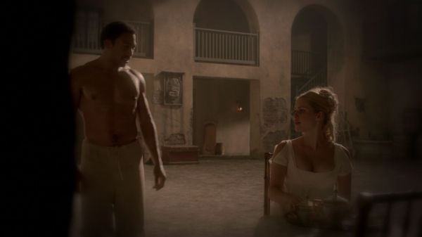 Claire-Holt-as-Rebekah-Mikaelson-in-The-Originals-s01e01-0445.jpg