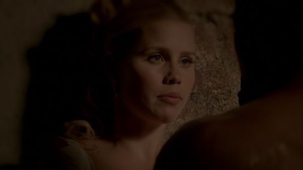 Claire-Holt-as-Rebekah-Mikaelson-in-The-Originals-s01e01-0454.jpg