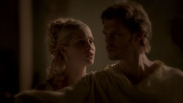 Claire-Holt-as-Rebekah-Mikaelson-in-The-Originals-s01e01-0460.jpg