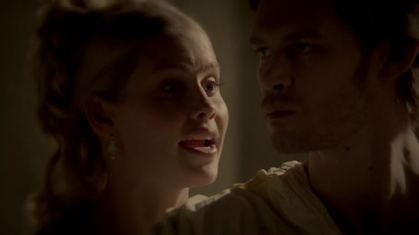 Click to view full size image
==============
Claire-Holt-as-Rebekah-Mikaelson-in-The-Originals-s01e01-0463.jpg Claire-Holt-as-Rebekah-Mikaelson-in-The-Originals-s01e01-0463.jpg