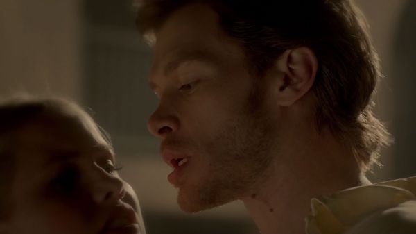 Claire-Holt-as-Rebekah-Mikaelson-in-The-Originals-s01e01-0479.jpg