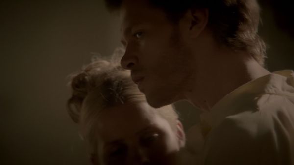 Claire-Holt-as-Rebekah-Mikaelson-in-The-Originals-s01e01-0483.jpg
