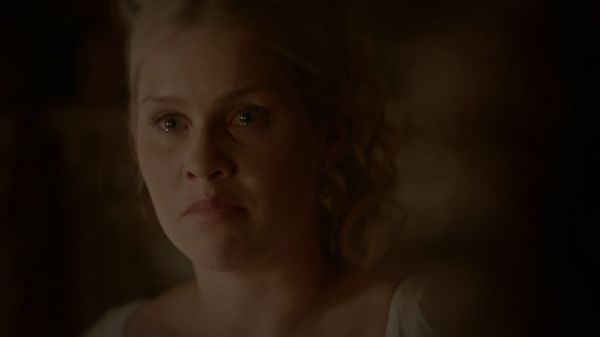 Claire-Holt-as-Rebekah-Mikaelson-in-The-Originals-s01e01-0548.jpg