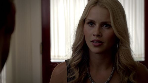 Claire-Holt-as-Rebekah-Mikaelson-in-The-Originals-s01e01-0600.jpg