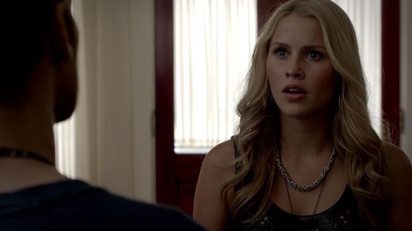 Click to view full size image
==============
Claire-Holt-as-Rebekah-Mikaelson-in-The-Originals-s01e01-0611.jpg Claire-Holt-as-Rebekah-Mikaelson-in-The-Originals-s01e01-0611.jpg