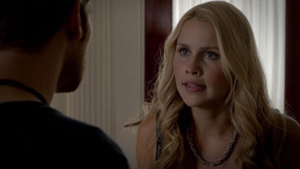 Click to view full size image
==============
Claire-Holt-as-Rebekah-Mikaelson-in-The-Originals-s01e01-0619.jpg Claire-Holt-as-Rebekah-Mikaelson-in-The-Originals-s01e01-0619.jpg