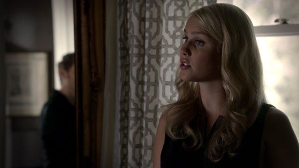 Claire-Holt-as-Rebekah-Mikaelson-in-The-Originals-s01e03-0002.jpg