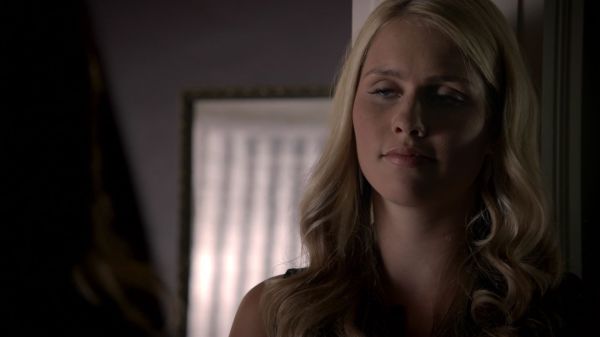 Claire-Holt-as-Rebekah-Mikaelson-in-The-Originals-s01e03-0019.jpg