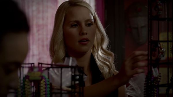 Claire-Holt-as-Rebekah-Mikaelson-in-The-Originals-s01e03-0041.jpg