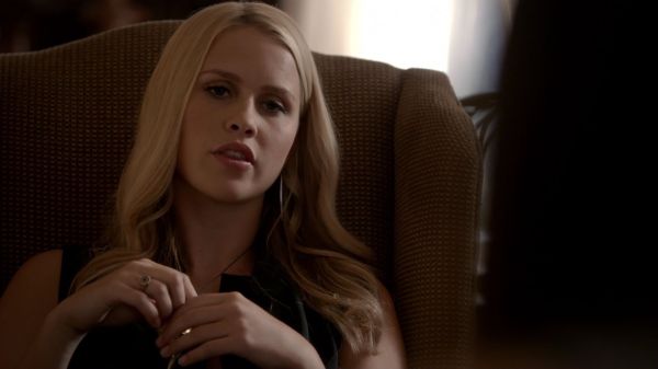 Claire-Holt-as-Rebekah-Mikaelson-in-The-Originals-s01e03-0092.jpg