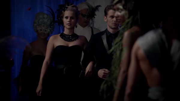 Click to view full size image
==============
Claire-Holt-as-Rebekah-Mikaelson-in-The-Originals-s01e03-0148.jpg Claire-Holt-as-Rebekah-Mikaelson-in-The-Originals-s01e03-0148.jpg