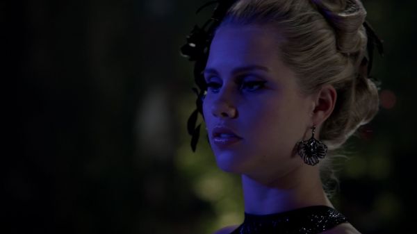 Claire-Holt-as-Rebekah-Mikaelson-in-The-Originals-s01e03-0169.jpg
