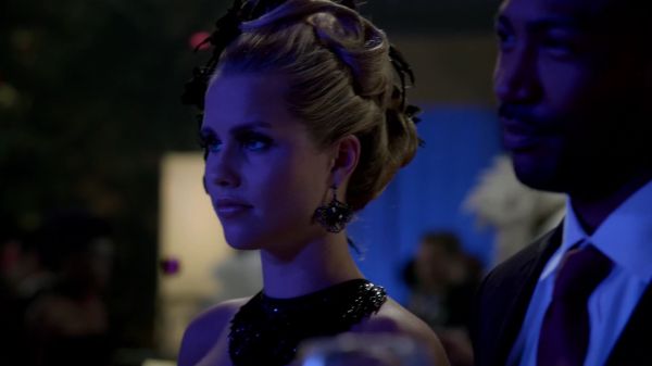 Claire-Holt-as-Rebekah-Mikaelson-in-The-Originals-s01e03-0183.jpg